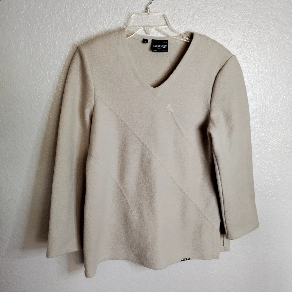 Geiger Austria New Wool V Neck Sweater Sz 38/ S